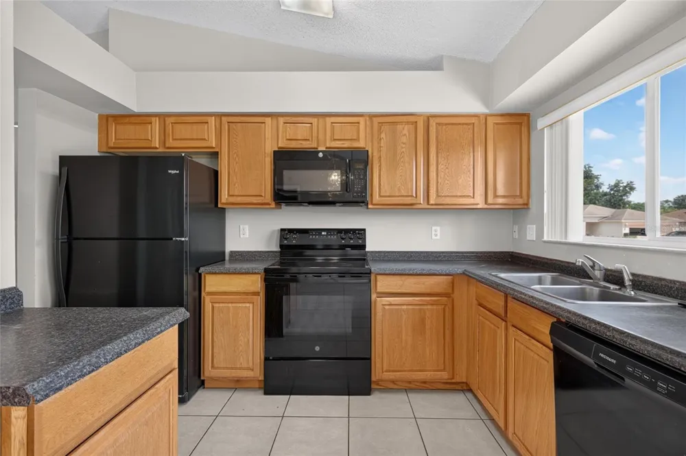 310 SHELBY BROOKE DRIVE Plant City, FL 33563