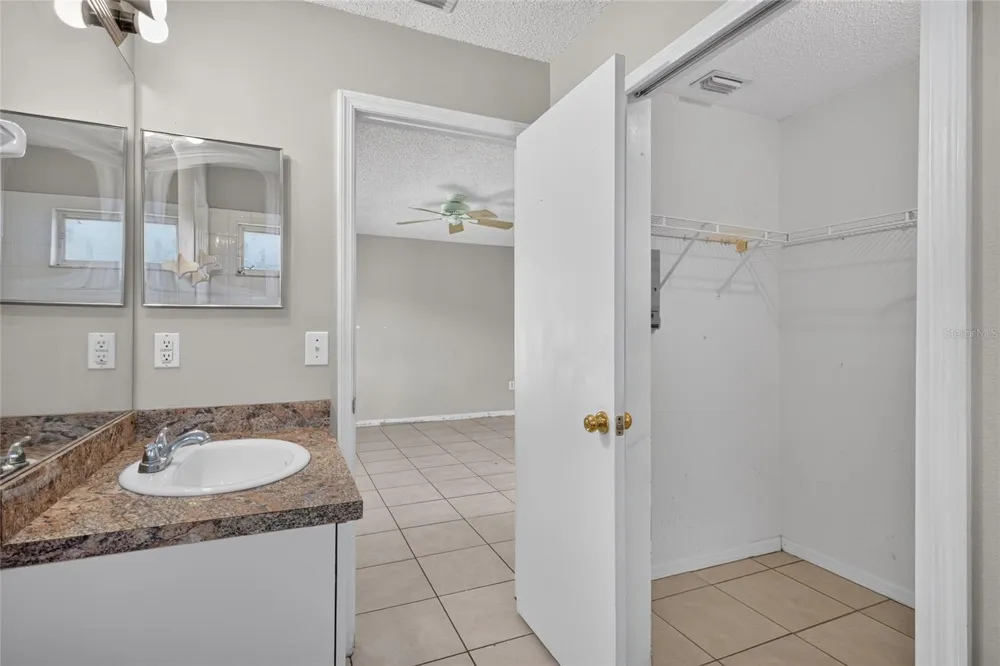 310 SHELBY BROOKE DRIVE Plant City, FL 33563