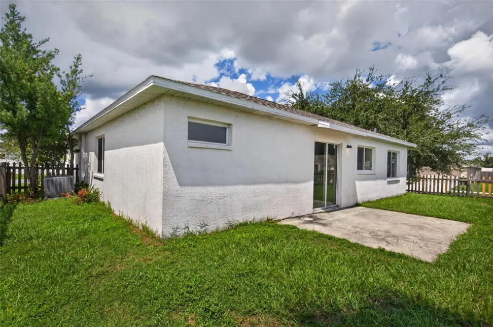 310 SHELBY BROOKE DRIVE Plant City, FL 33563
