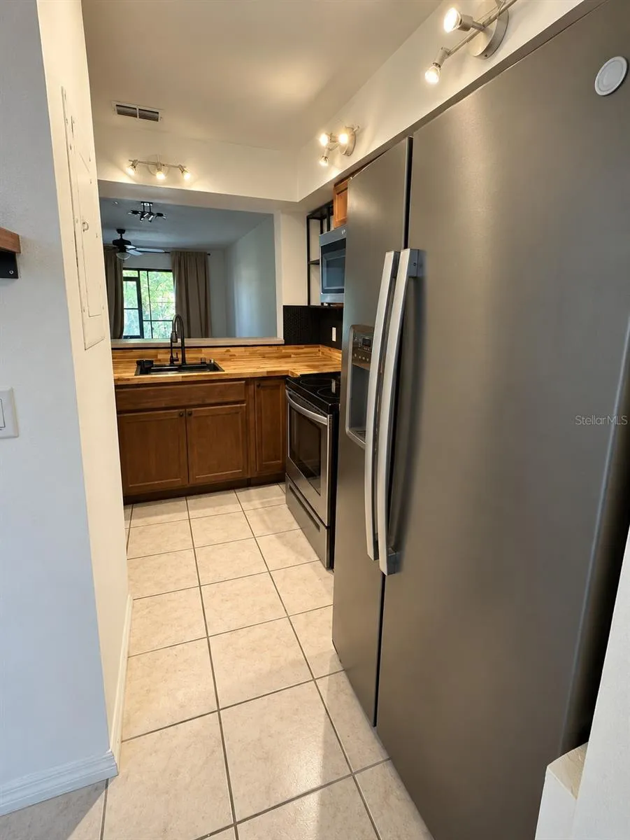 2900 S SEMORAN BOULEVARD #B1 Orlando, FL 32822