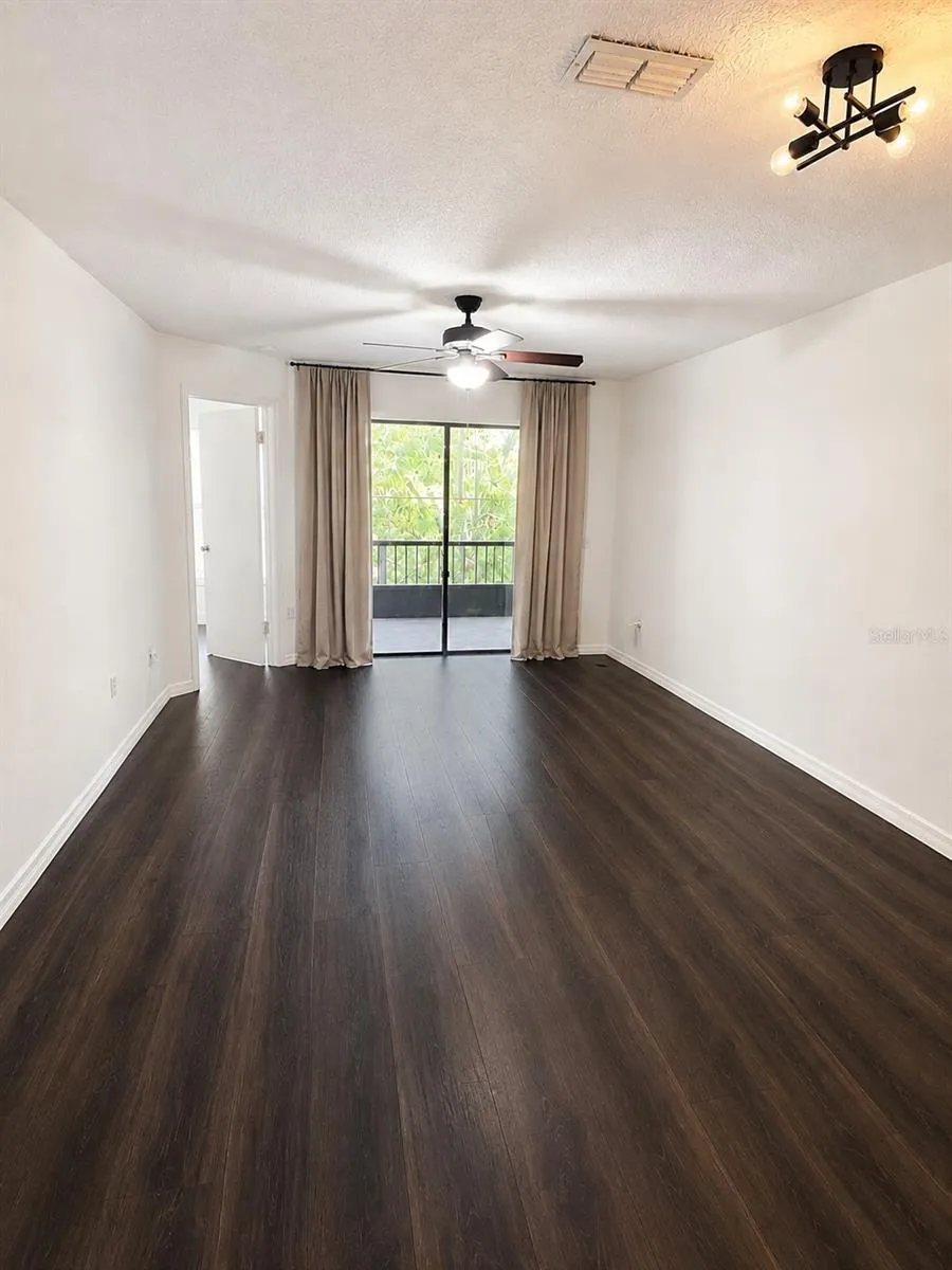 2900 S SEMORAN BOULEVARD #B1 Orlando, FL 32822