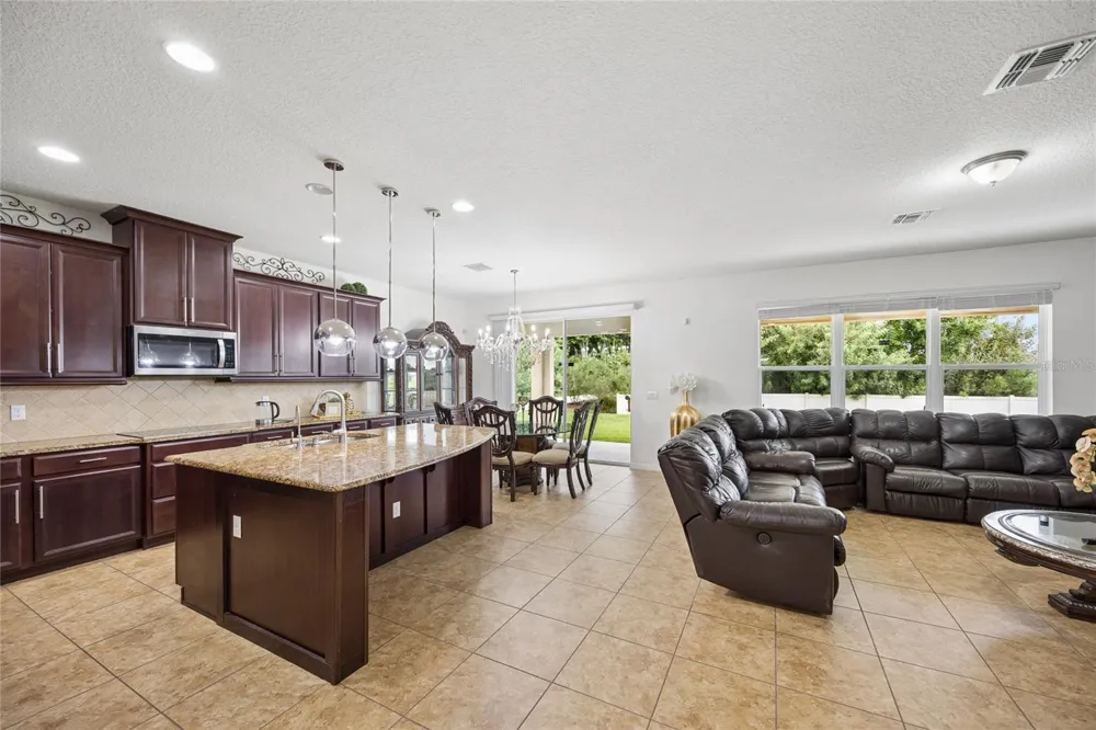 3899 MT VERNON WAY Kissimmee, FL 34741