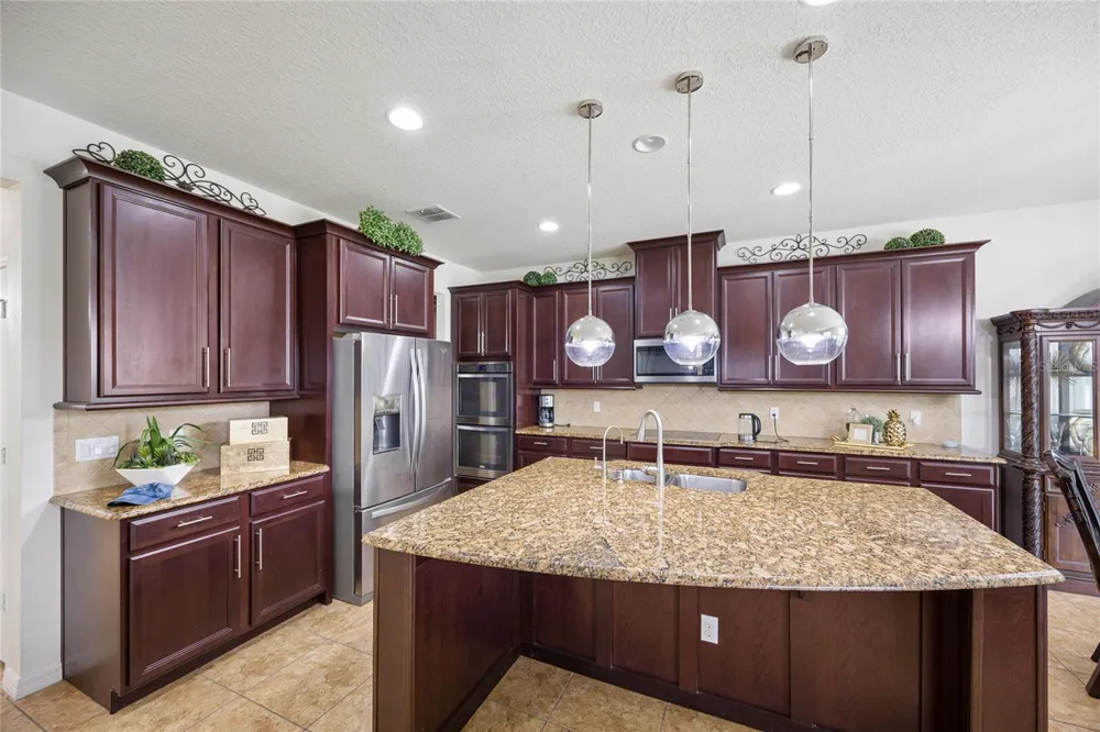3899 MT VERNON WAY Kissimmee, FL 34741