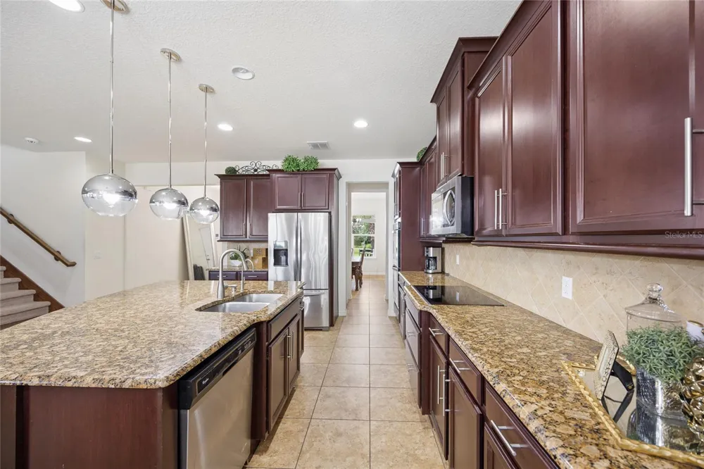 3899 MT VERNON WAY Kissimmee, FL 34741