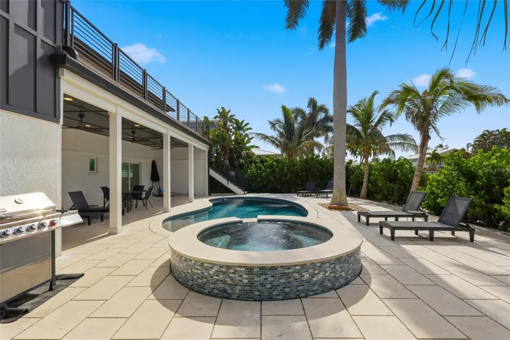 405 28TH STREET Holmes Beach, FL 34217