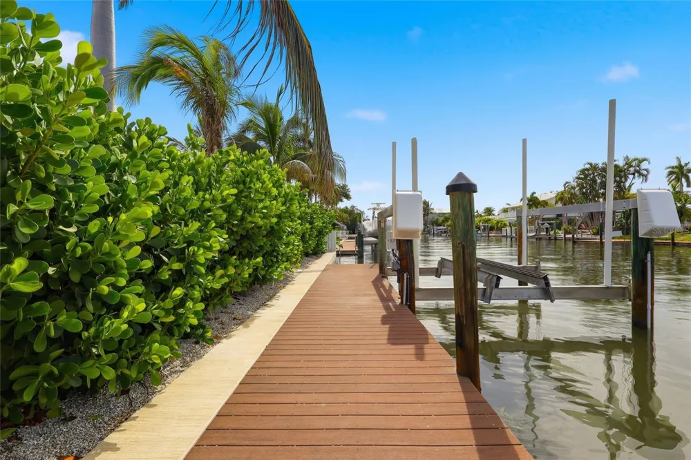 405 28TH STREET Holmes Beach, FL 34217
