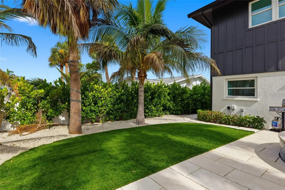 405 28TH STREET Holmes Beach, FL 34217