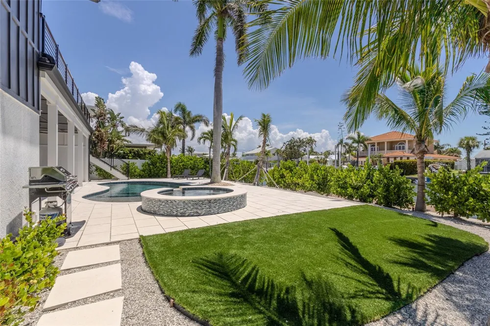 405 28TH STREET Holmes Beach, FL 34217