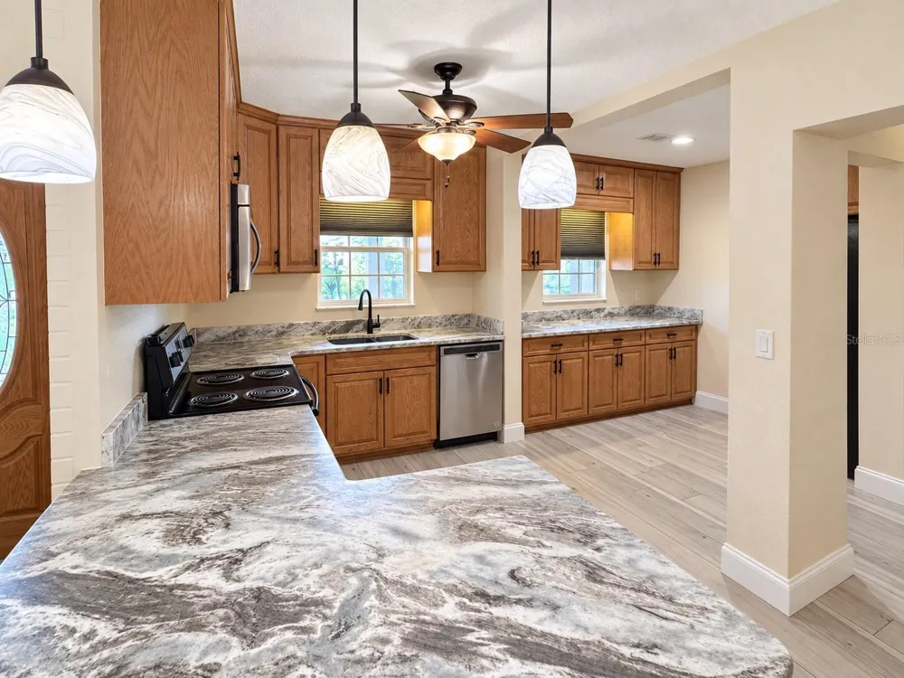 8915 59TH WAY Pinellas Park, FL 33782