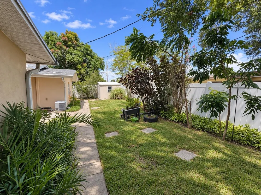 8915 59TH WAY Pinellas Park, FL 33782