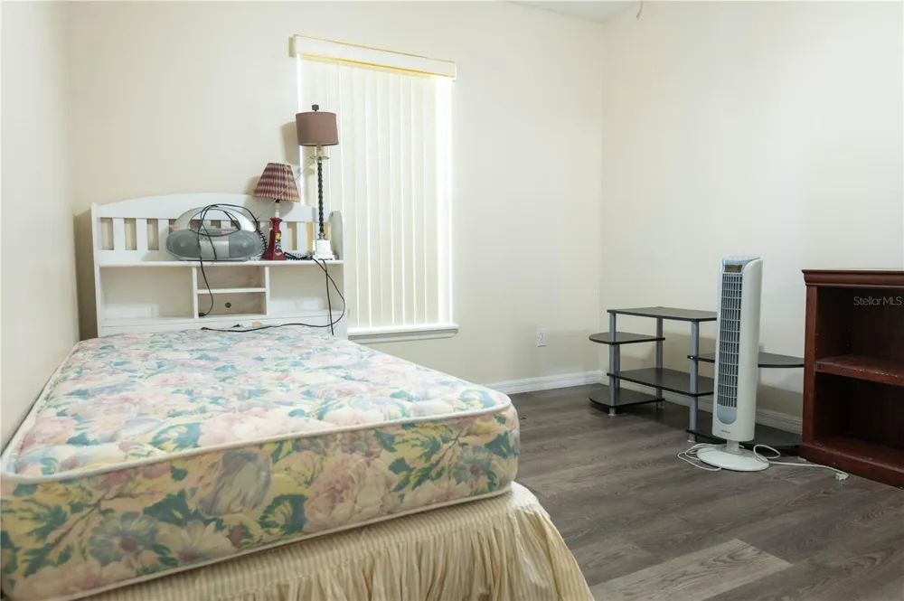 1306 ISLAND COVE DRIVE Deland, FL 32724