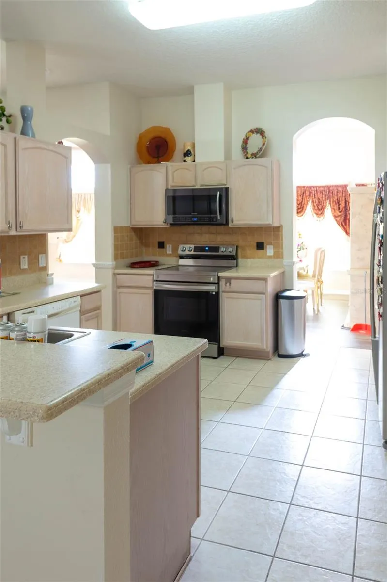 1306 ISLAND COVE DRIVE Deland, FL 32724
