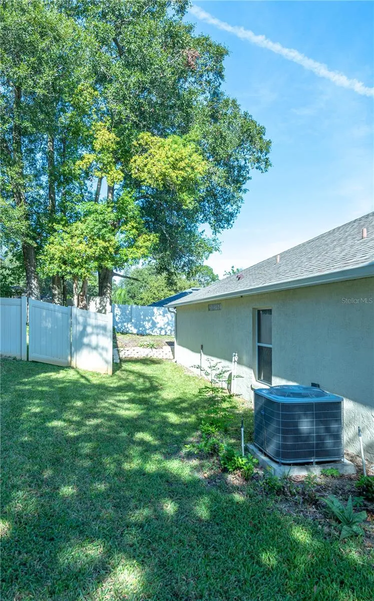 1306 ISLAND COVE DRIVE Deland, FL 32724
