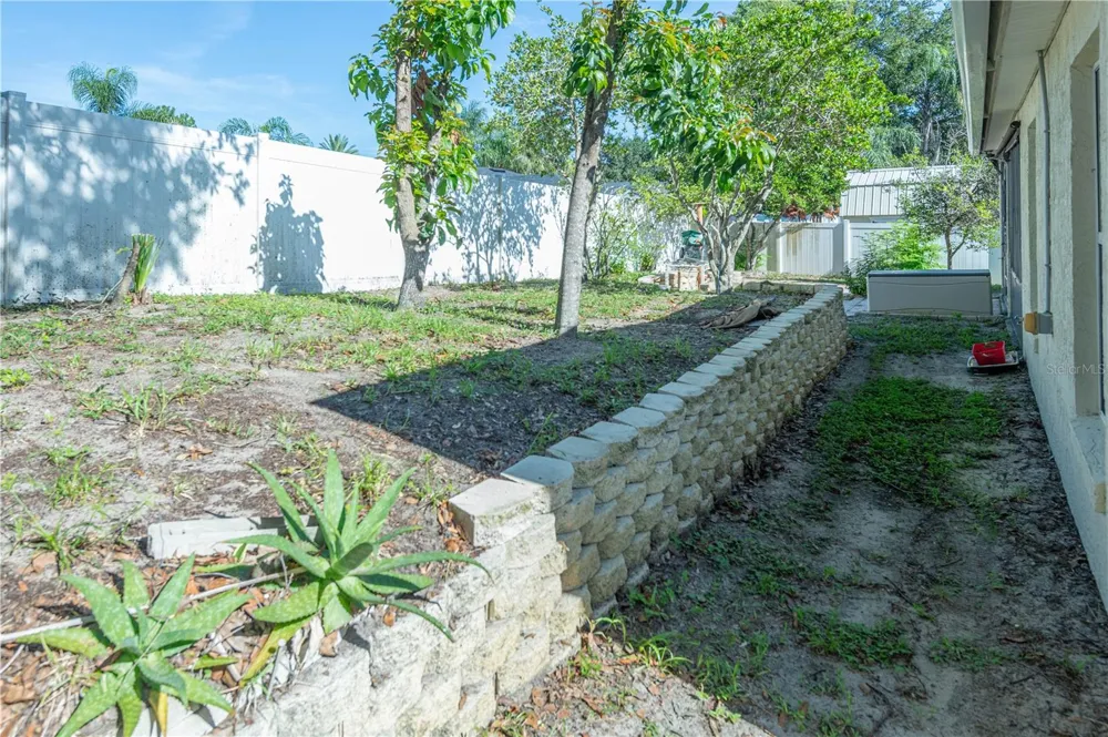1306 ISLAND COVE DRIVE Deland, FL 32724