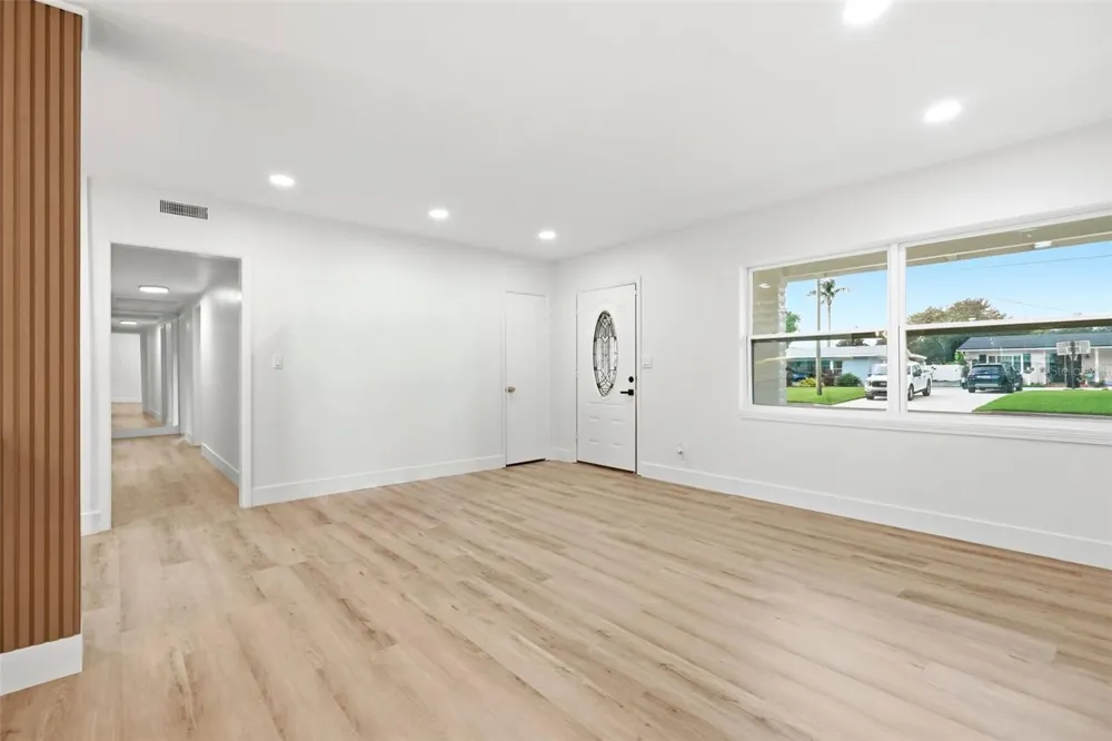 2519 OVERLAKE AVENUE Orlando, FL 32806