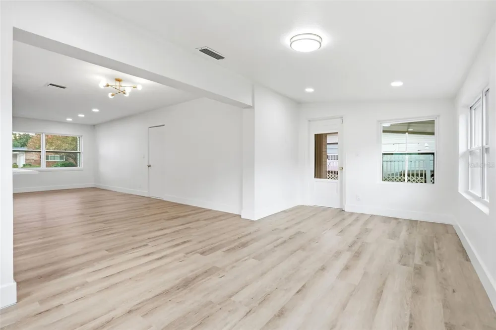 2519 OVERLAKE AVENUE Orlando, FL 32806