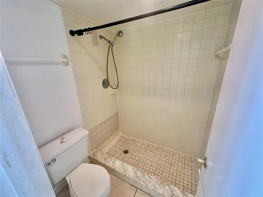 2549 S OAK AVENUE #B Sanford, FL 32773