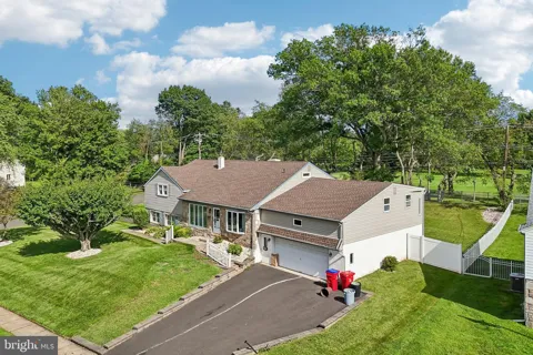 865 WORTHINGTON DRIVE