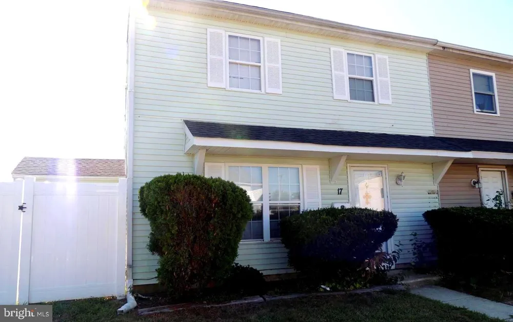 17 LEHIGH COURT Sicklerville, NJ 08081