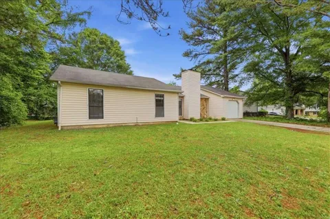 608 Crestmont Court