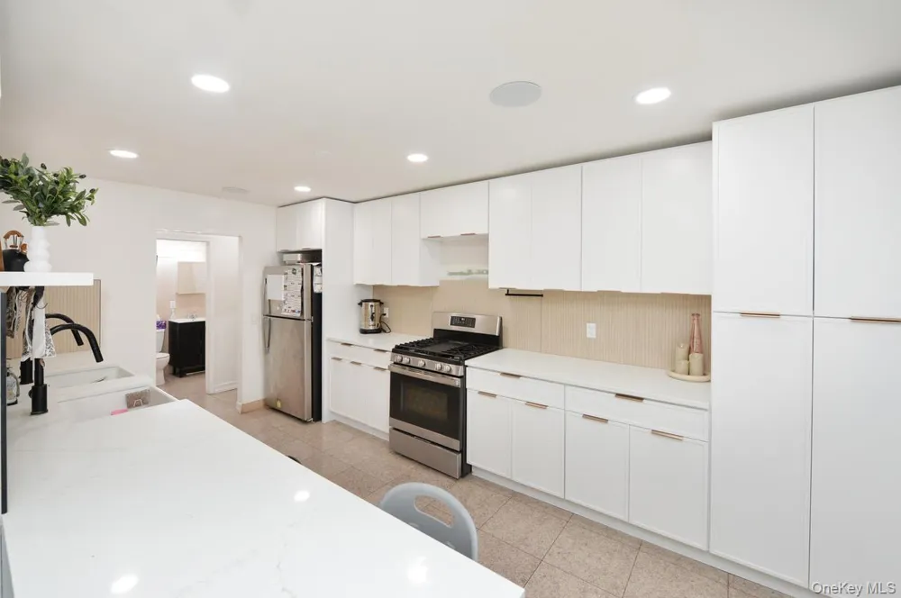 232 Kearsing Parkway #G Monsey, NY 10952