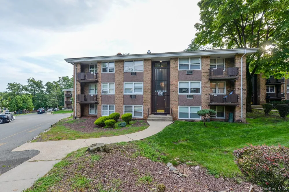 232 Kearsing Parkway #G Monsey, NY 10952