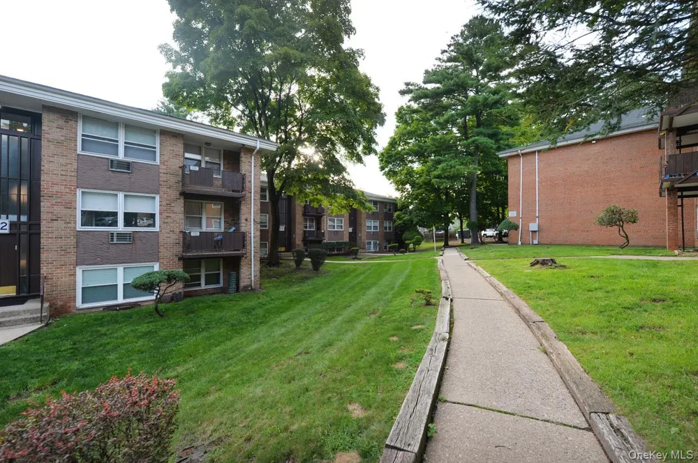 232 Kearsing Parkway #G Monsey, NY 10952
