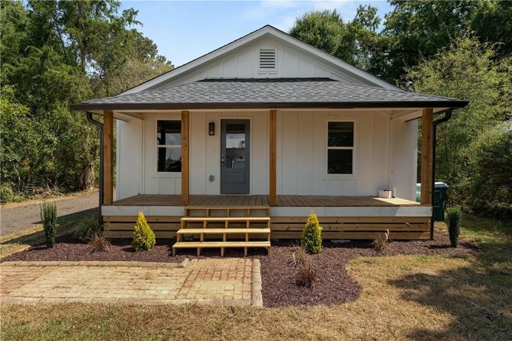 130 Cass Street Adairsville, GA 30103