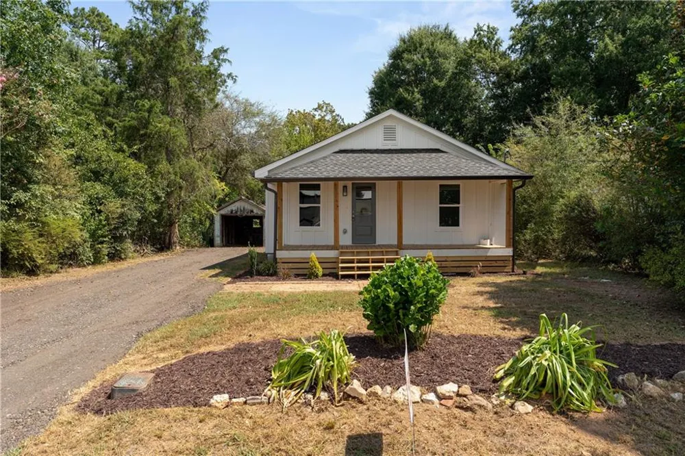 130 Cass Street Adairsville, GA 30103