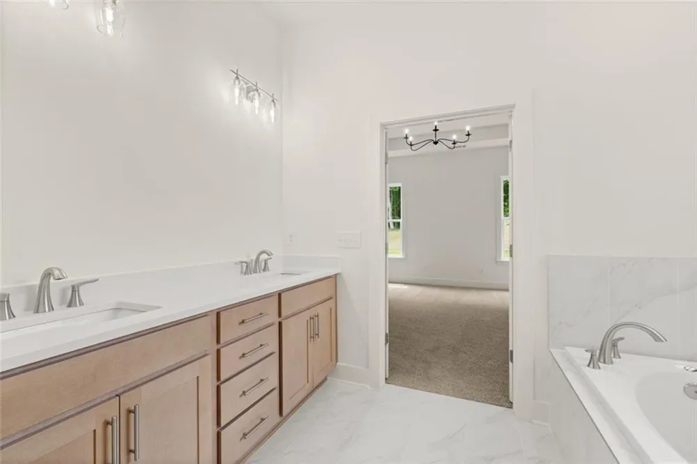 8480 Creekside Overlook Drive Gainesville, GA 30506