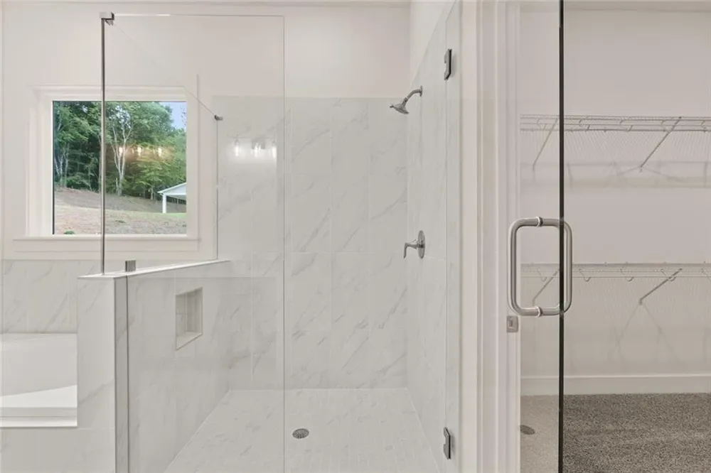8480 Creekside Overlook Drive Gainesville, GA 30506