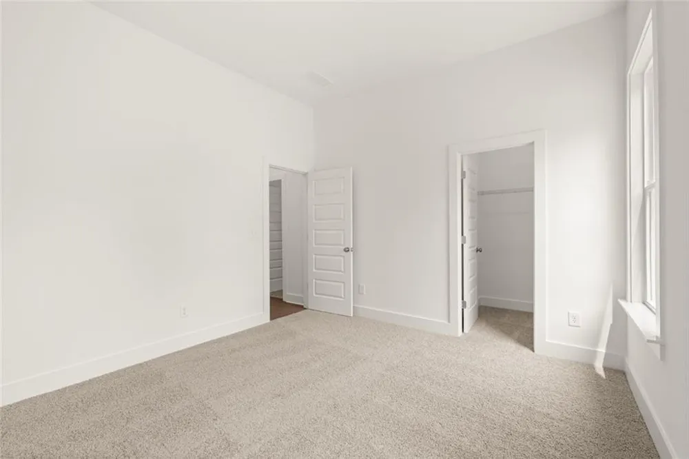 8480 Creekside Overlook Drive Gainesville, GA 30506