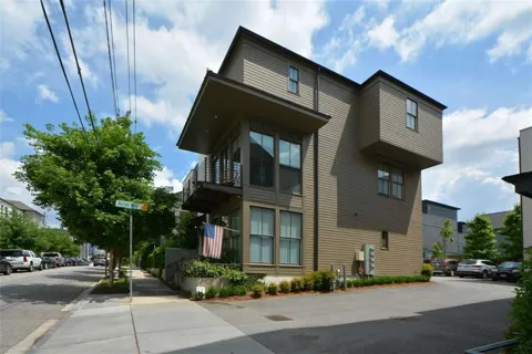 698 Fraser Street #85