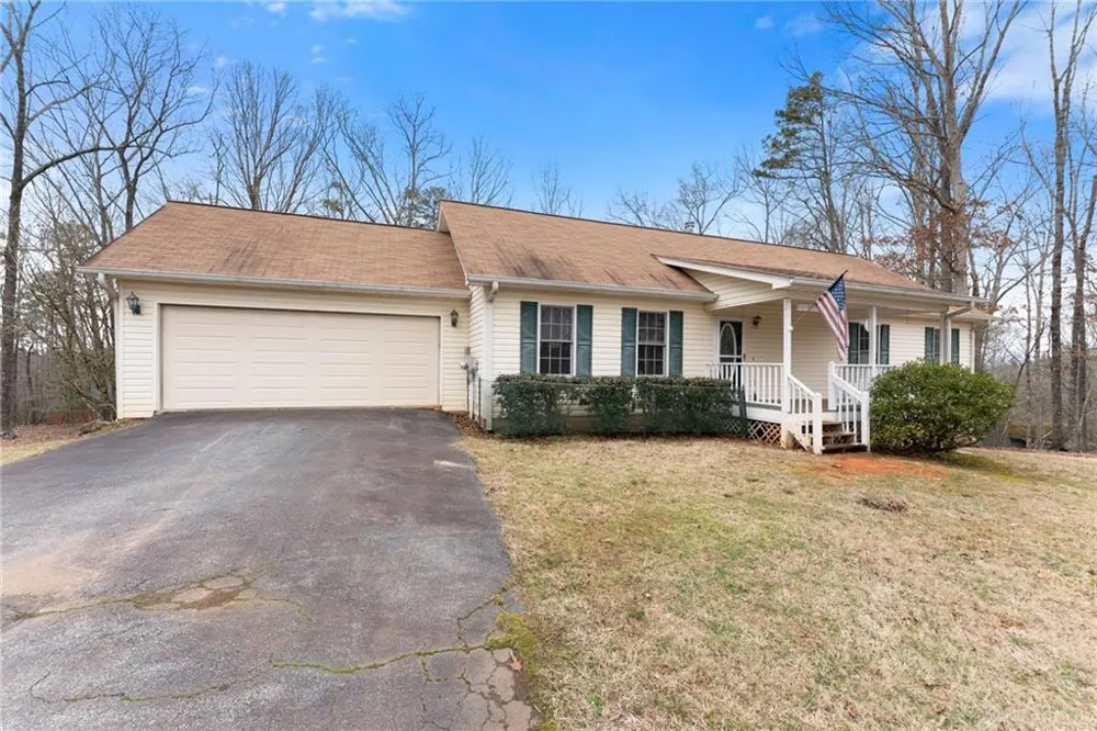 337 Claystone Walk Cleveland, GA 30528