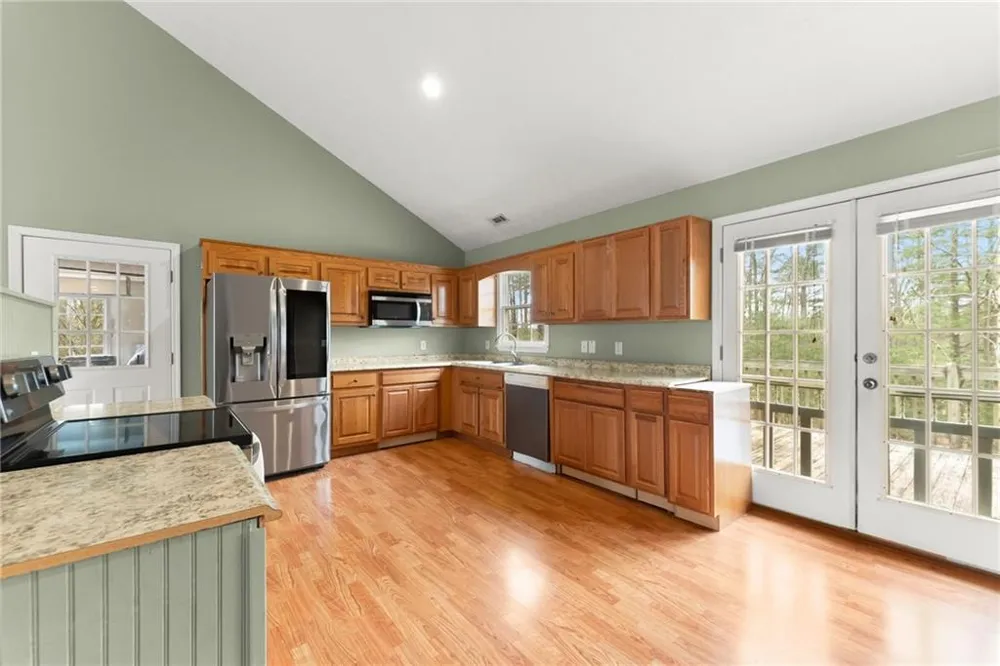 337 Claystone Walk Cleveland, GA 30528