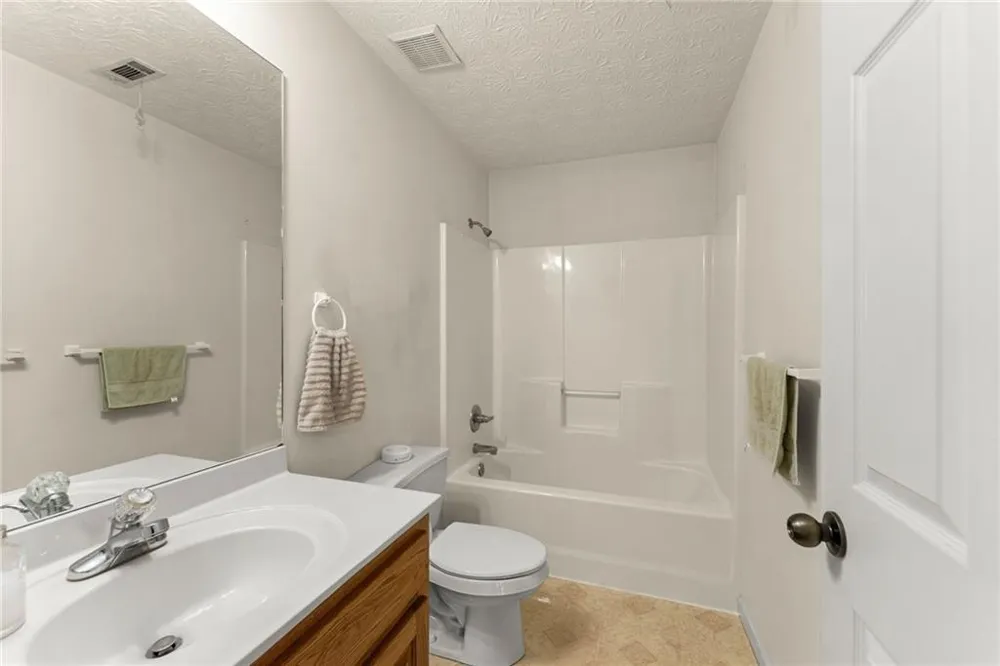 337 Claystone Walk Cleveland, GA 30528
