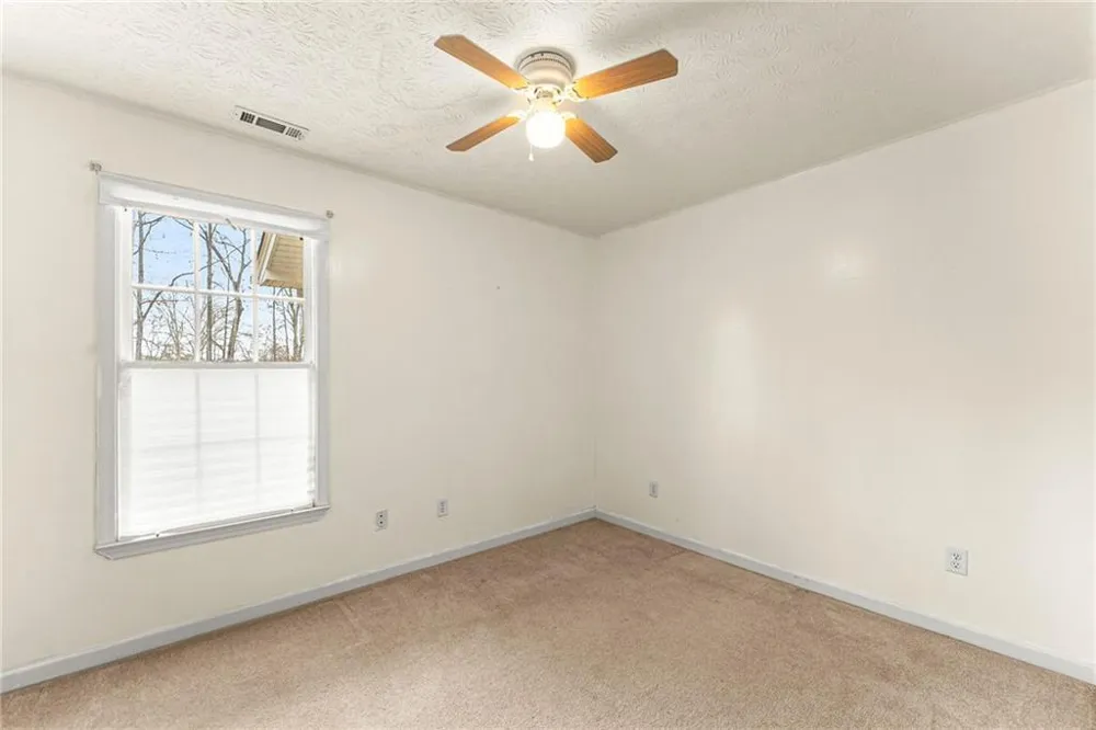 337 Claystone Walk Cleveland, GA 30528