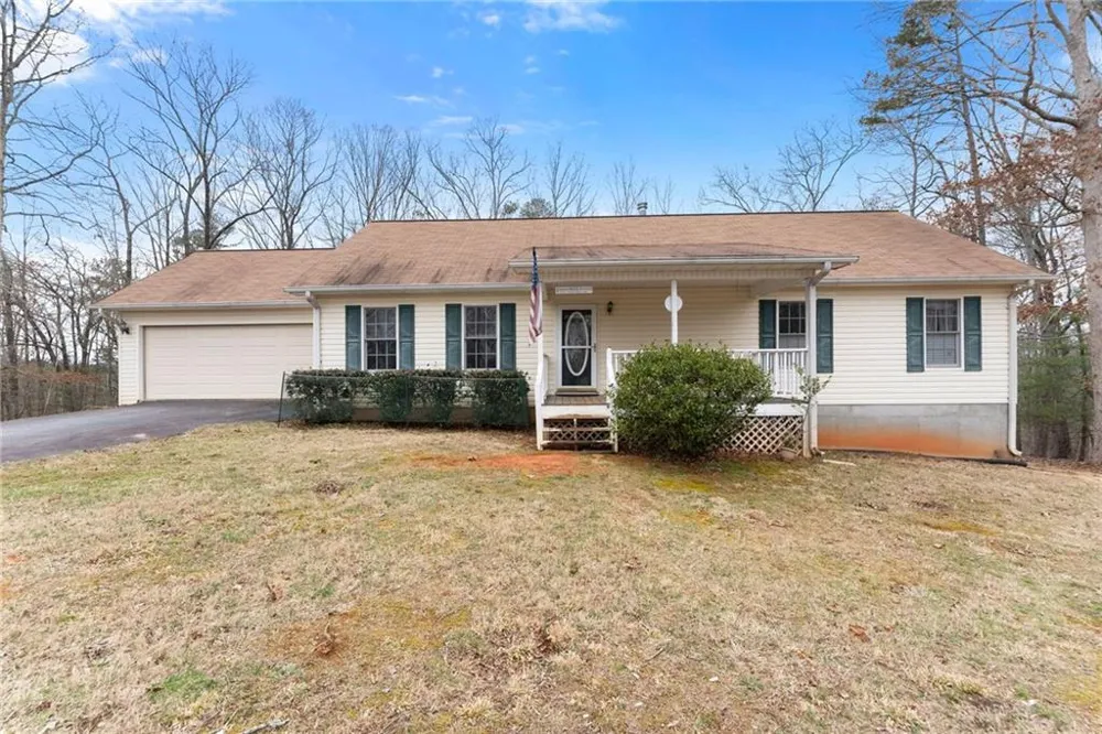 337 Claystone Walk Cleveland, GA 30528