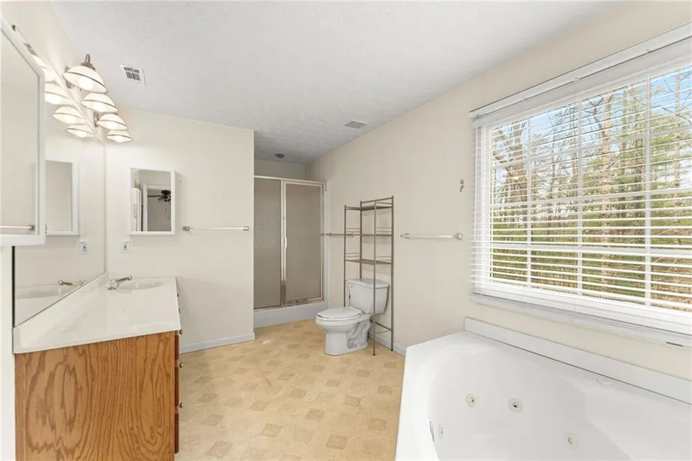 337 Claystone Walk Cleveland, GA 30528