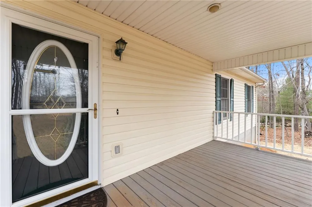 337 Claystone Walk Cleveland, GA 30528
