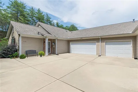 1132 Camry Circle