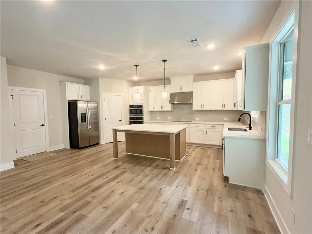 4310 Shirebrook Trail Hoschton, GA 30548