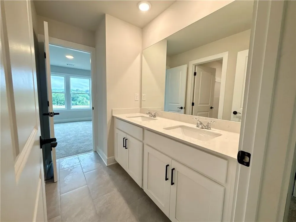 4310 Shirebrook Trail Hoschton, GA 30548