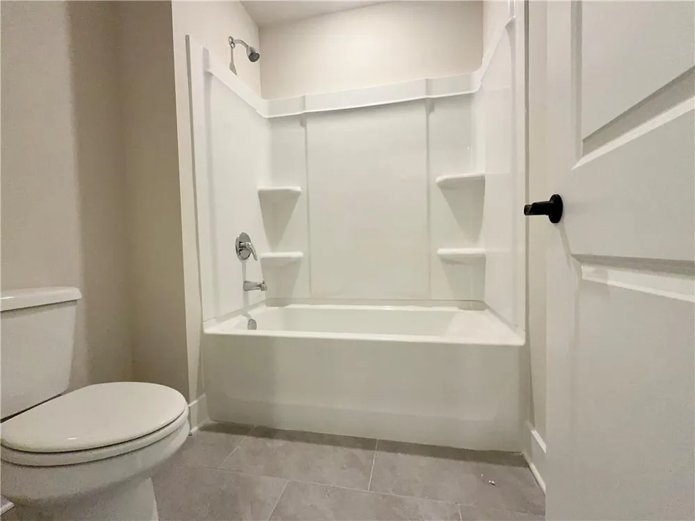 4310 Shirebrook Trail Hoschton, GA 30548