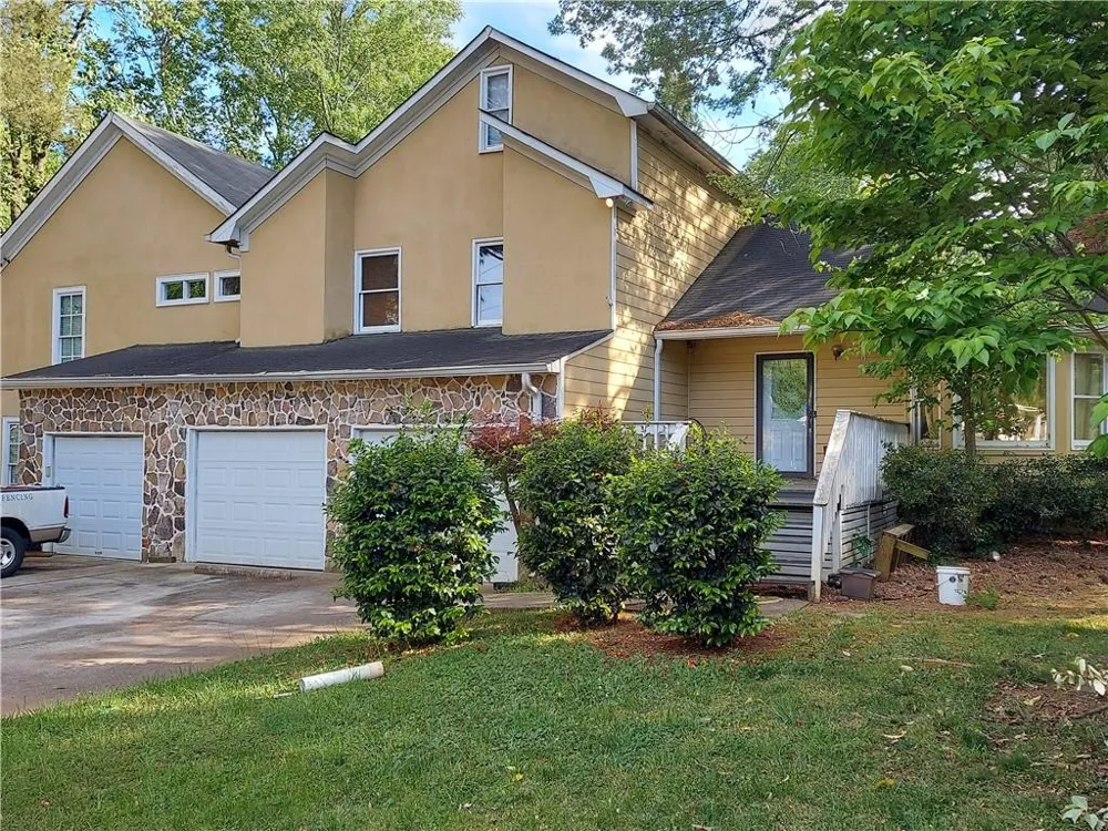 2401 Chauncey Lane SW Marietta, GA 30064