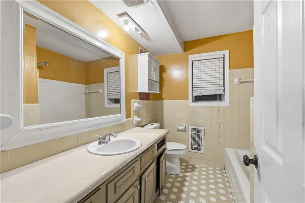 1920 Long Ridge Drive Macon, GA 31211