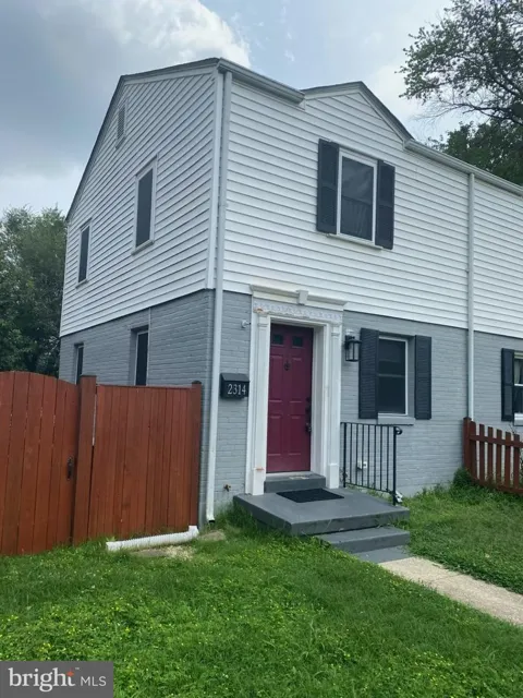 2314 VICTORY DRIVE
