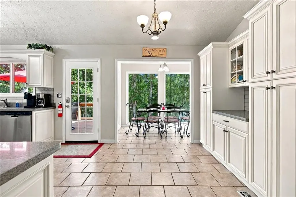 1204 Towne Harbor Court Woodstock, GA 30189