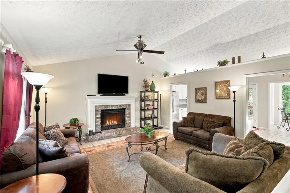 1204 Towne Harbor Court Woodstock, GA 30189