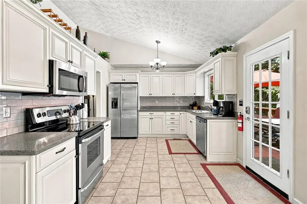 1204 Towne Harbor Court Woodstock, GA 30189